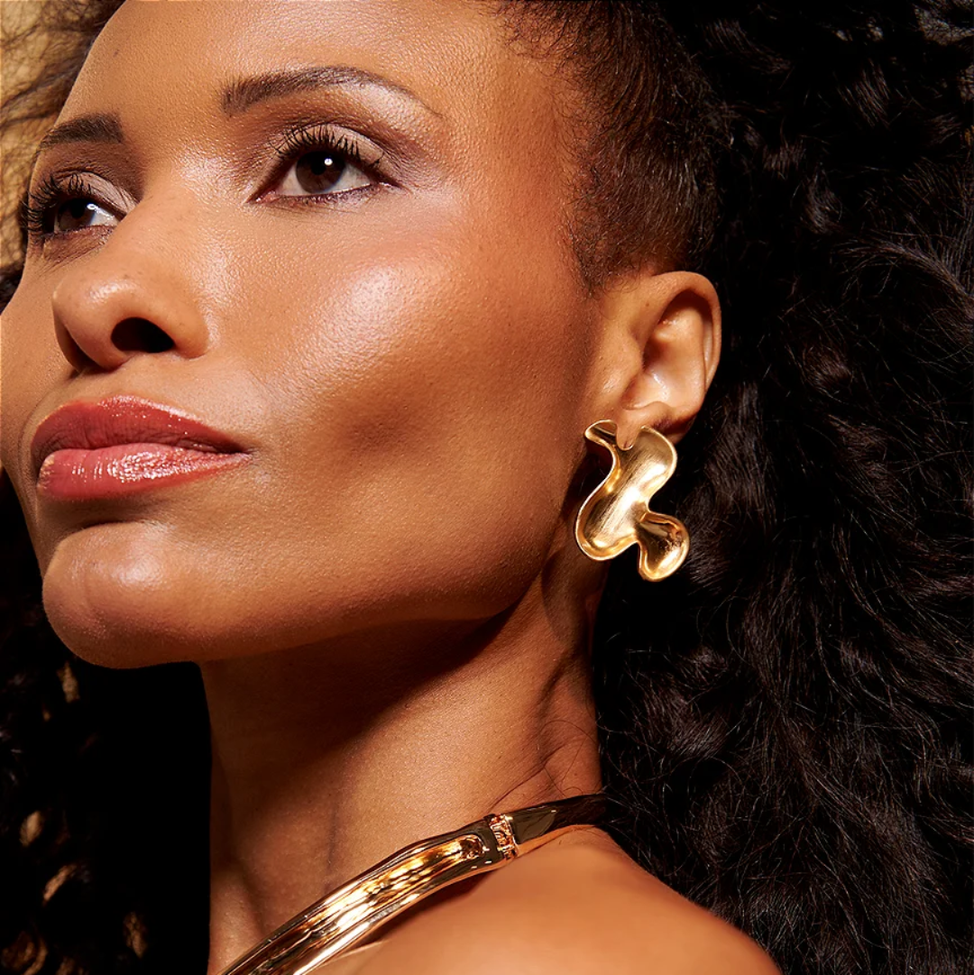 Brinco Dourado Acetinado