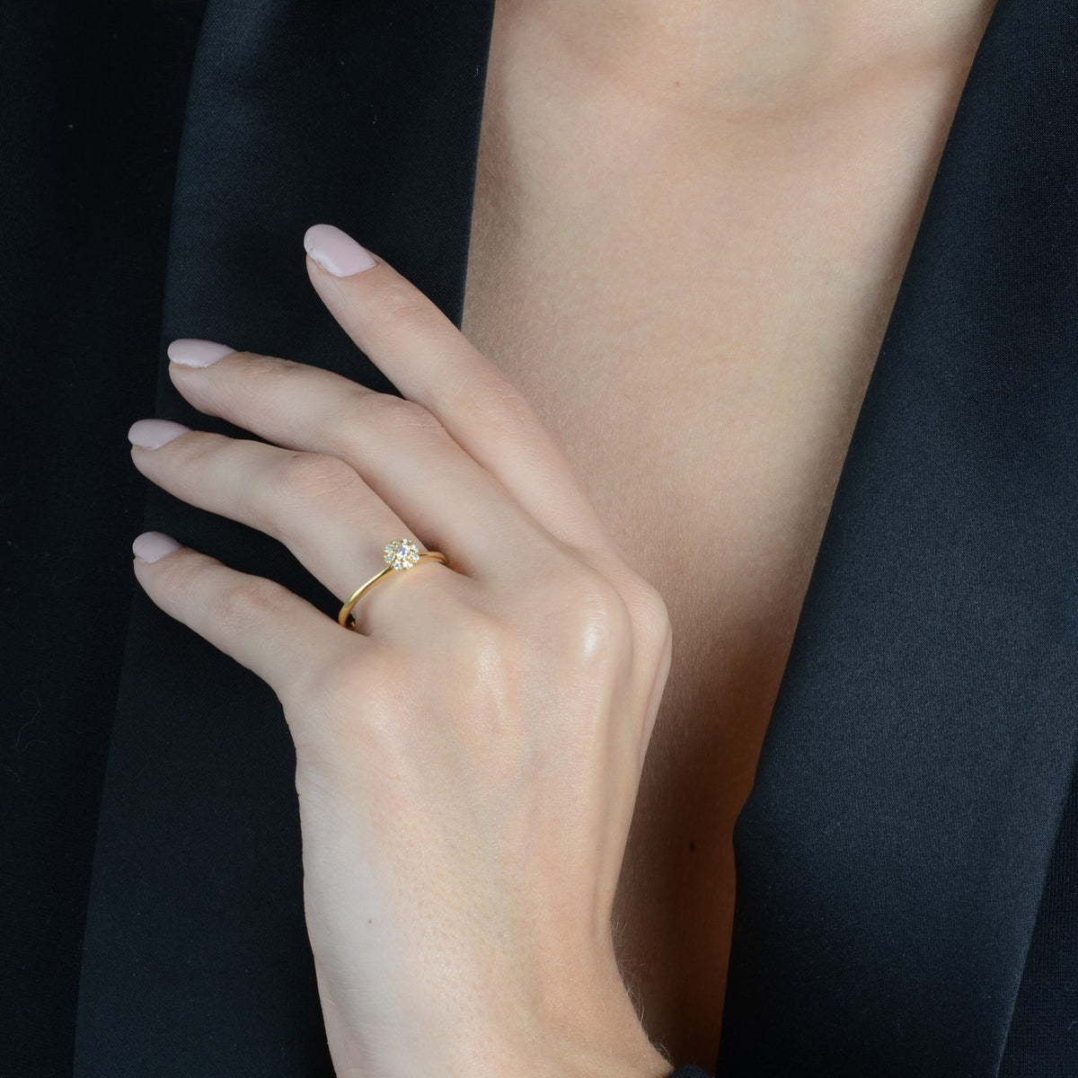 Anel Dourado Romance Zircônias