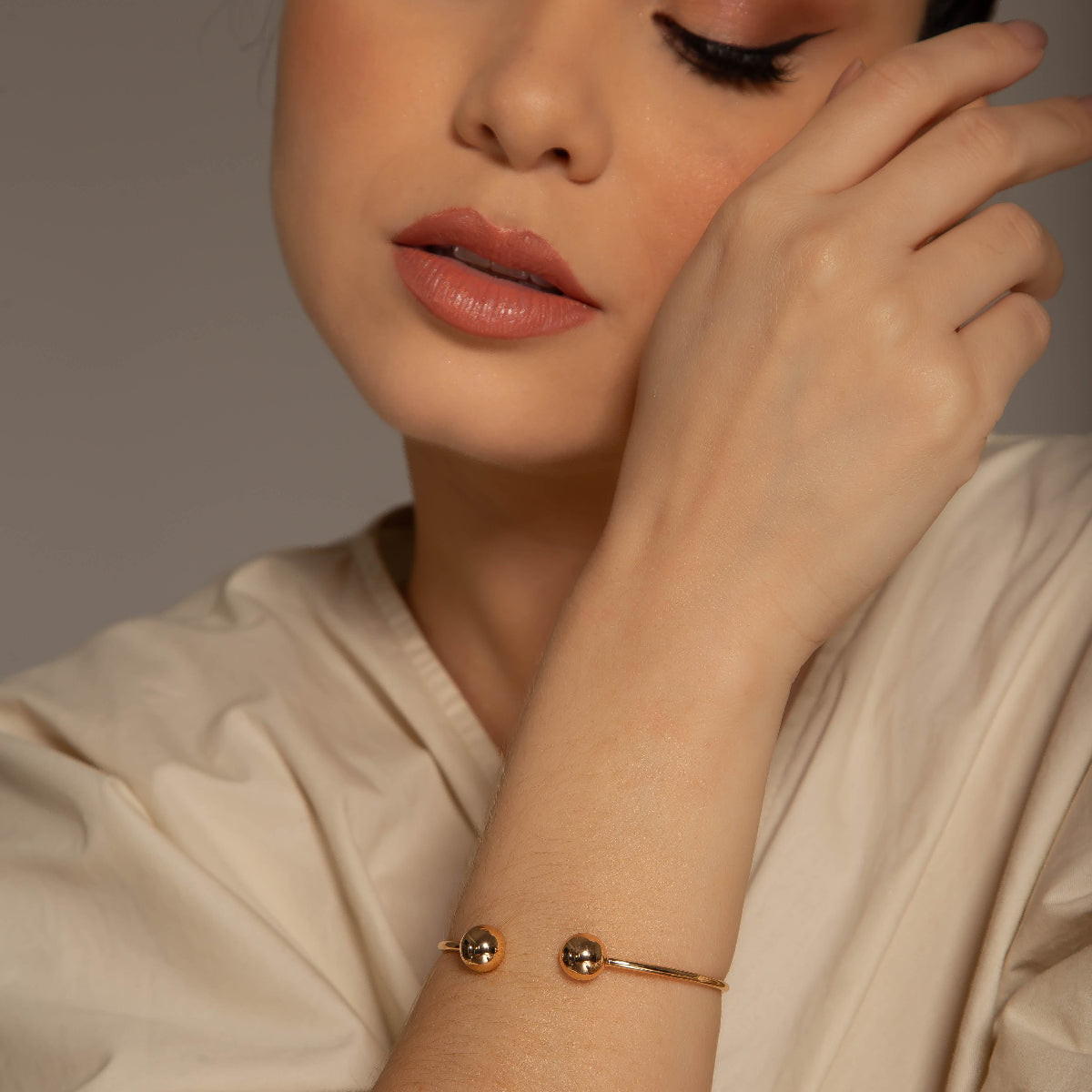 Bracelete Dourado Feminino Liso