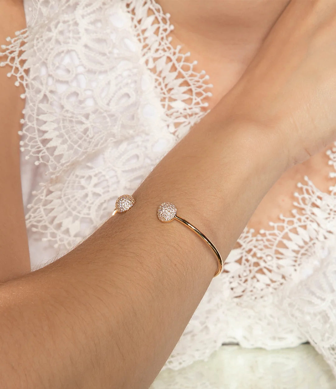 Bracelete Dourado Cravejado