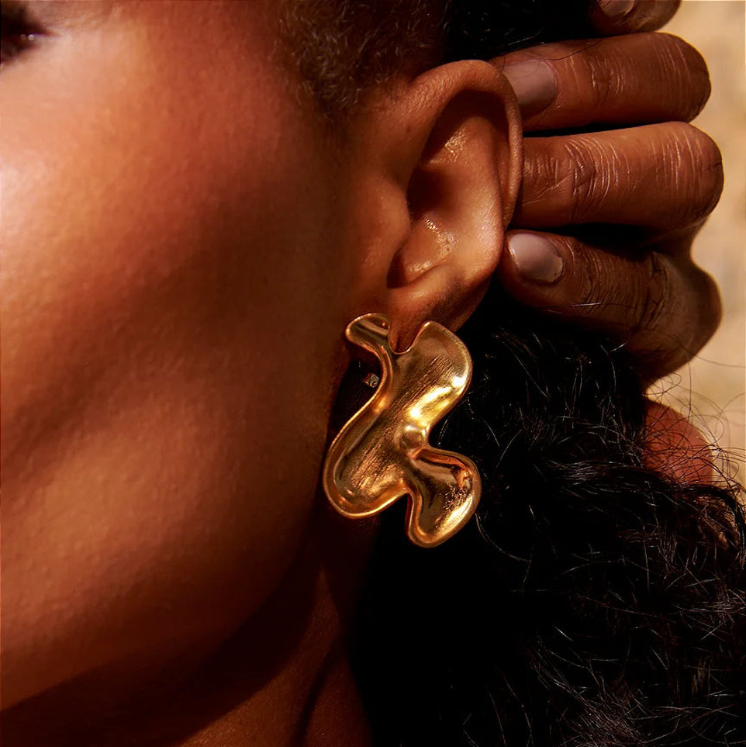 Brinco Dourado Acetinado