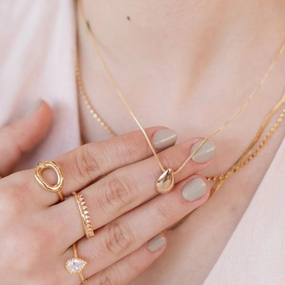 Conjunto de Colar e Brinco Gota